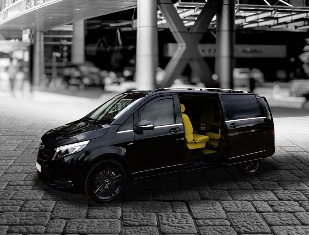 8 Seater Minibus Hire in Edinburgh